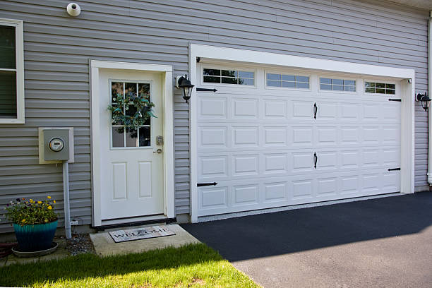 24/7 Emergency Garage Door Panel Replacement experts in Dawson, GA